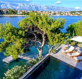 Spectacular 4 Bedroom Luxury Villa with Infinity Pool on Brac Island, sleeps 8